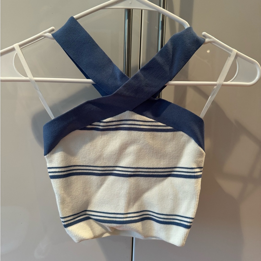 Aritzia Babaton Super cute crop top size XS NWOT